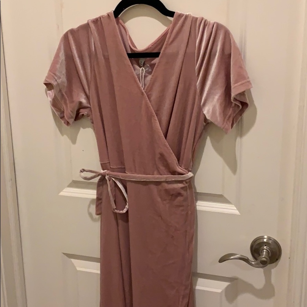 Rp everyday shop. mauve wrap dress